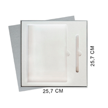 Коробка подарочная Solution Superior Alfa Linen под ежедневник и ручку, серебро, 25,7x25,7x2,8 см, бежевый ложемент (индивидуальная вырубка)