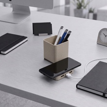 Настольный органайзер Cubic с функциями USB-хаба и беспроводной зарядки, натуральный