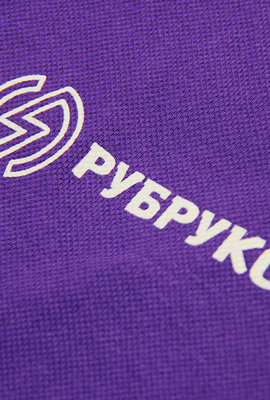 Футболка поло с логотипом и другие сувениры для Рубрукс